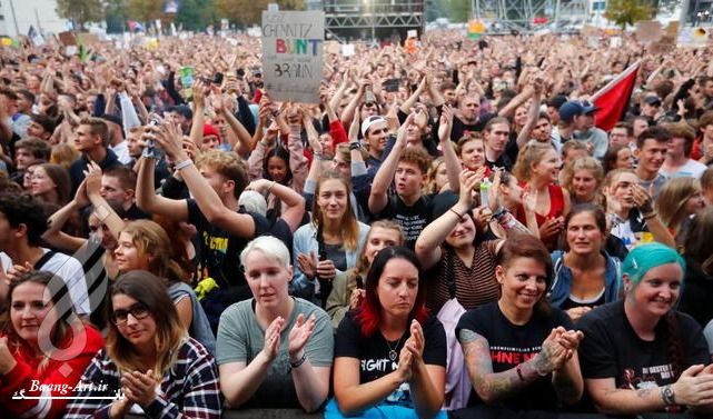 آلمان-کنسرت-موسیقی-رایگان-کنسرت خیابانی-نژاد پرستی